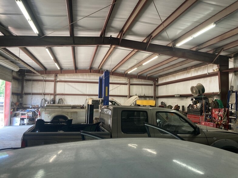 More Photos Of 230 Royle Rd, Ladson Auto Salvage Facility For Sale