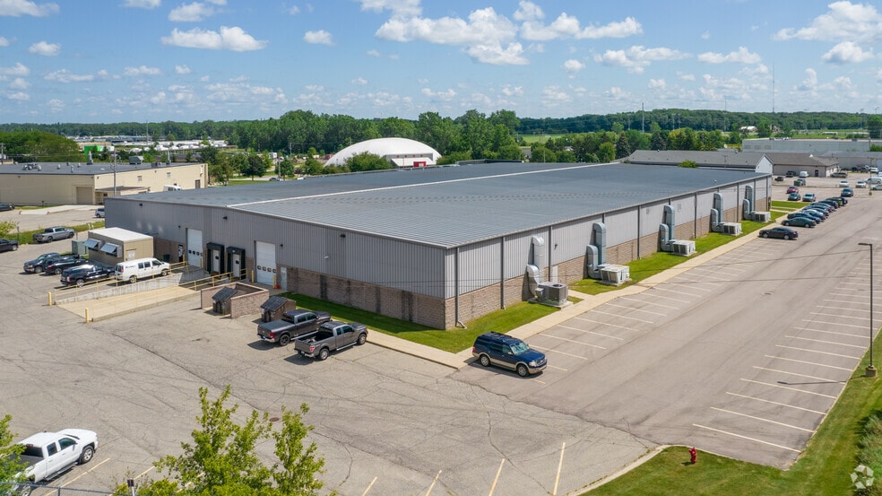 More Photos Of 5858 Enterprise Dr, Lansing Manufacturing For Sale