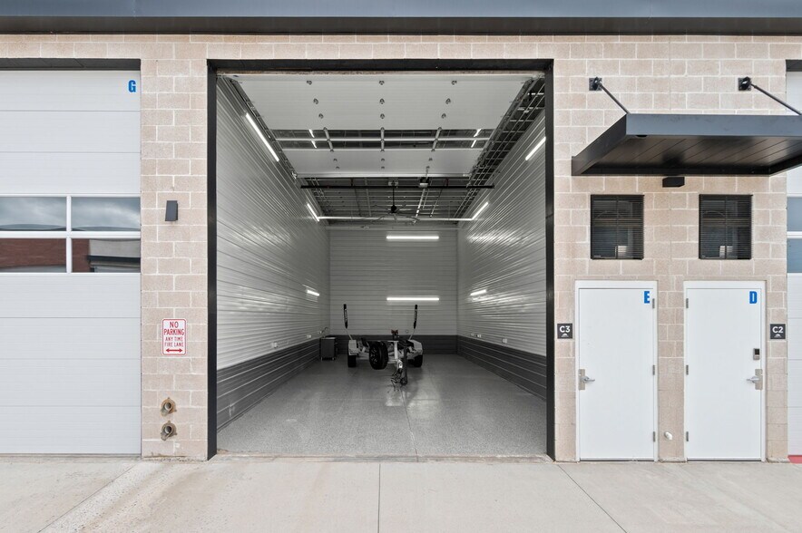 More Photos Of 4390 Regent St, Castle Rock Warehouse For Sale