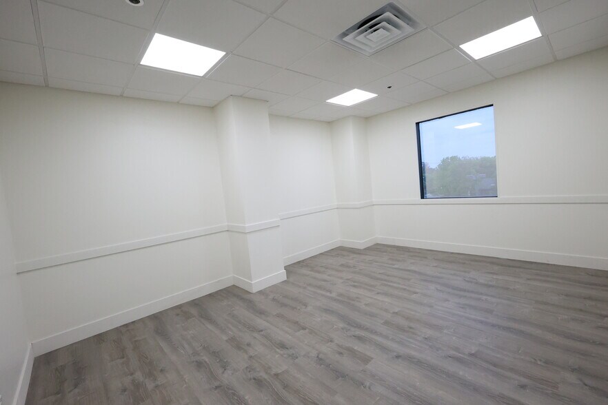 More Photos Of 1801 W Romneya Dr, Anaheim Office Residential For Lease