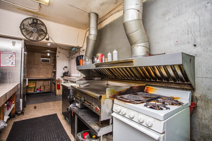 More Photos Of 6313 19th St, Lubbock Fast Food For Sale