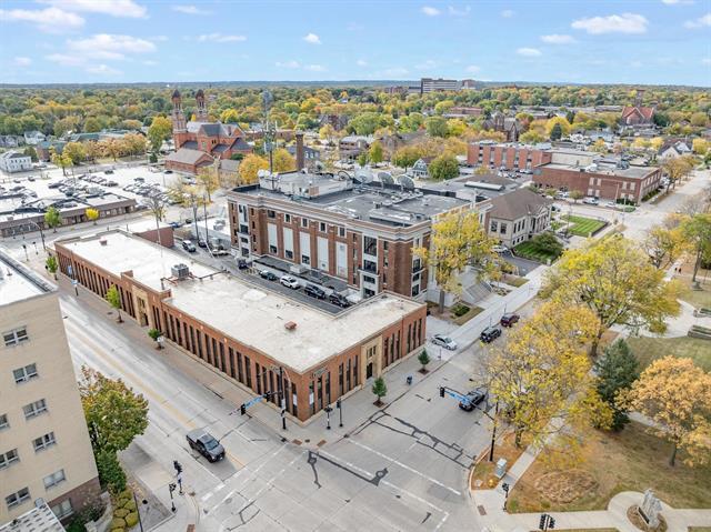 More Photos Of 414 E Walnut St, Green Bay Office For Sale