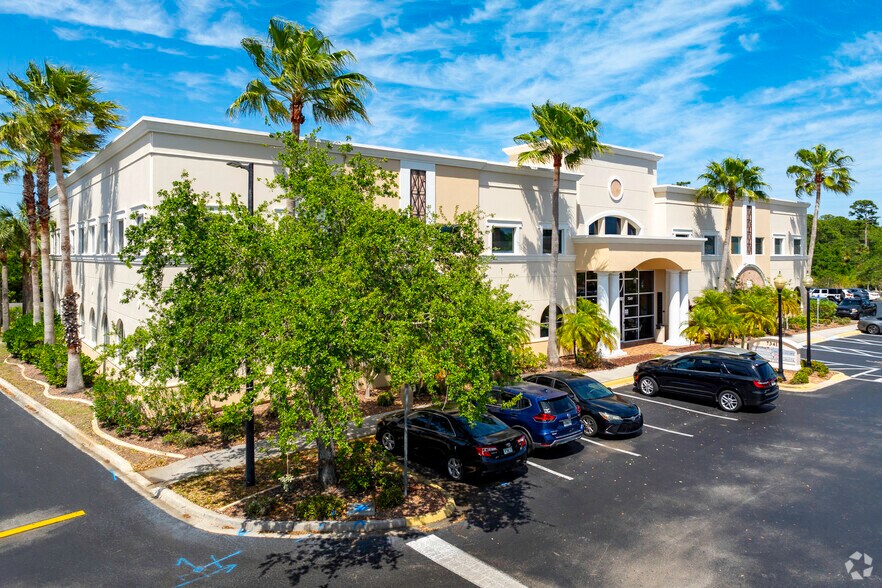 More Photos Of 7341 Office Park Pl, Melbourne Office Residential For Lease