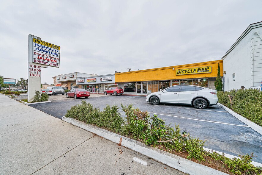 More Photos Of 18807-18809 Pioneer Blvd, Artesia Storefront Retail Office For Sale