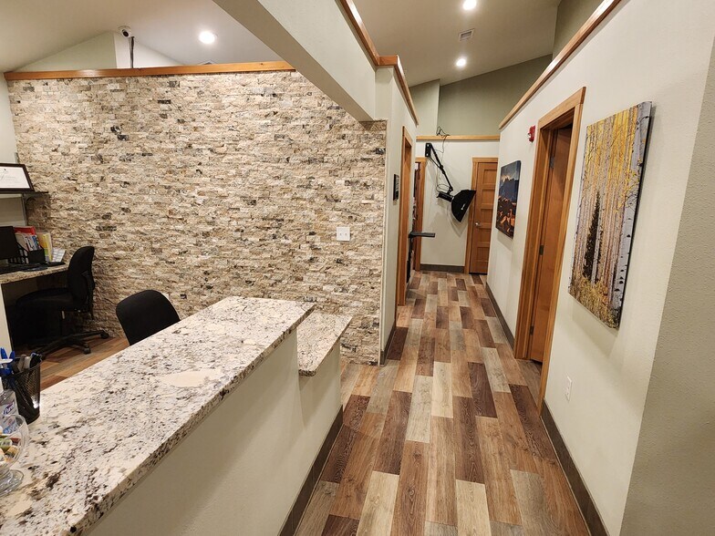 More Photos Of 688 Del Sol Dr, Alamosa Medical For Sale