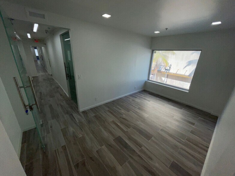 More Photos Of 39 NE 1st Ave, Miami Coworking Space