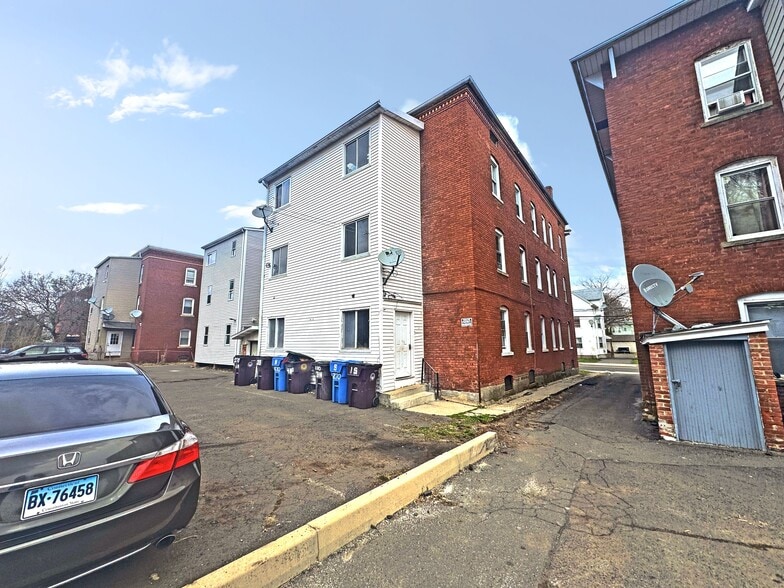 More Photos Of 266 High St, New Britain Apartments For Sale