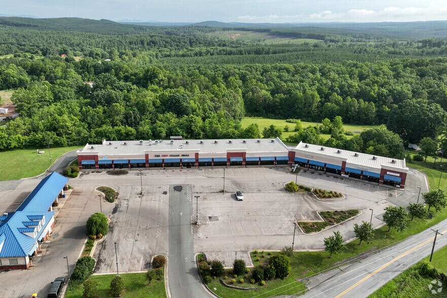 More Photos Of 2600 Dearing Ford Rd, Altavista Unknown For Lease