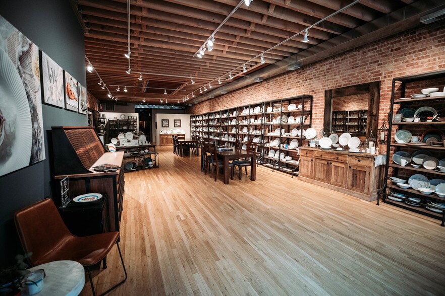 More Photos Of 1052 W Fulton Market, Chicago Loft Creative Space For Lease