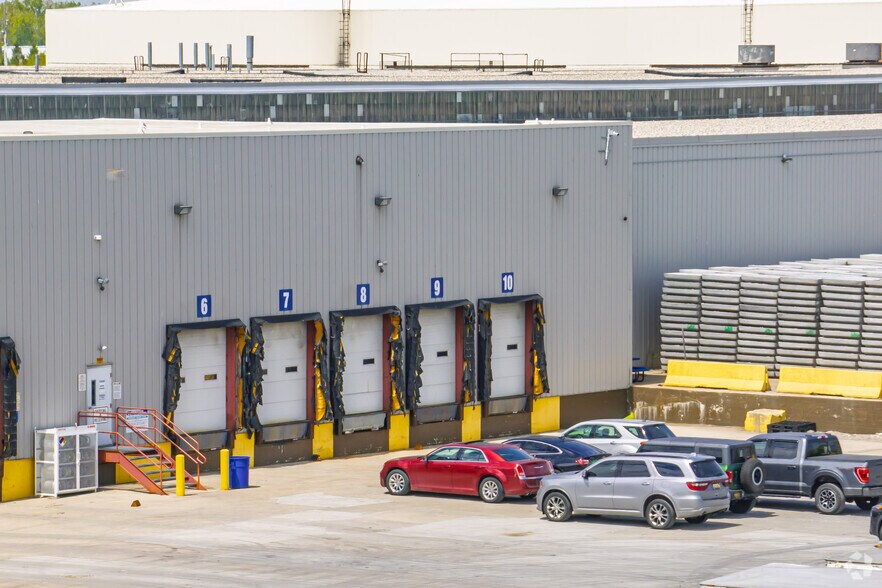 More Photos Of 17423 W Jefferson Ave, Riverview Industrial For Sale