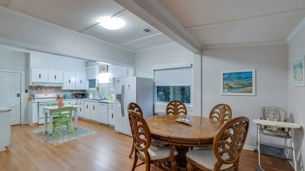 More Photos Of 15 15th St, Tybee Island Specialty For Sale