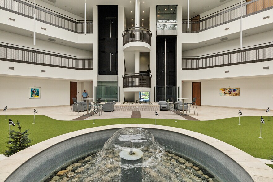 More Photos Of 2121 Midway Rd, Carrollton Office For Lease