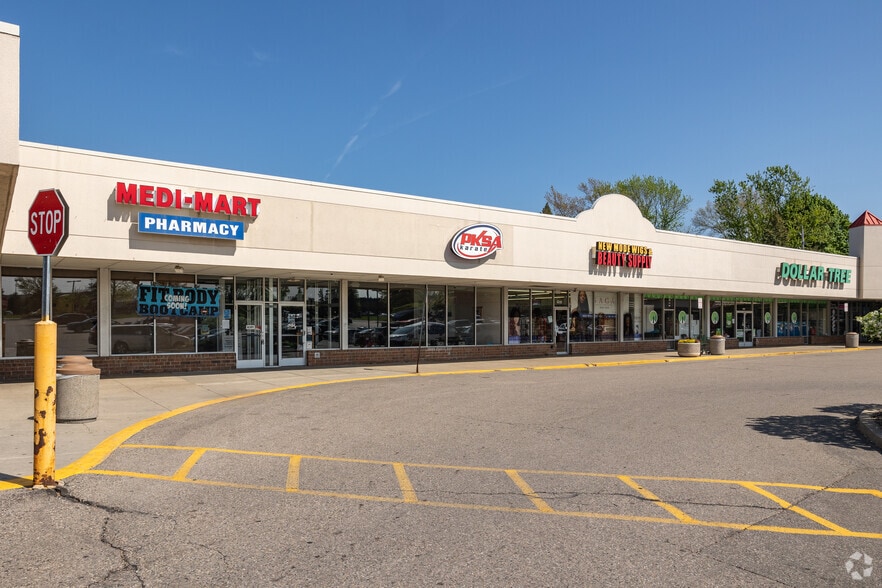 More Photos Of 1525-1619 S Opdyke Rd, Bloomfield Hills Storefront For Lease