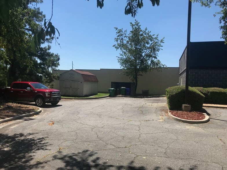 More Photos Of 1841 Norman Dr, Valdosta Office For Sale