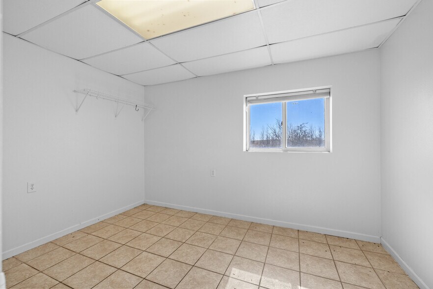 More Photos Of 2708 30th Ave NE, Minot Manufacturing For Sale