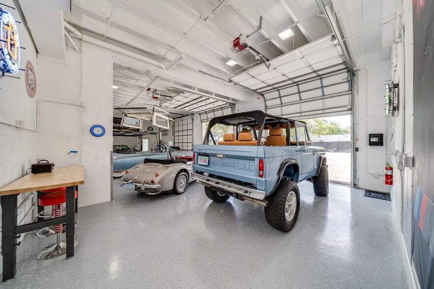More Photos Of 234 NE 4th Ave, Delray Beach Warehouse For Sale