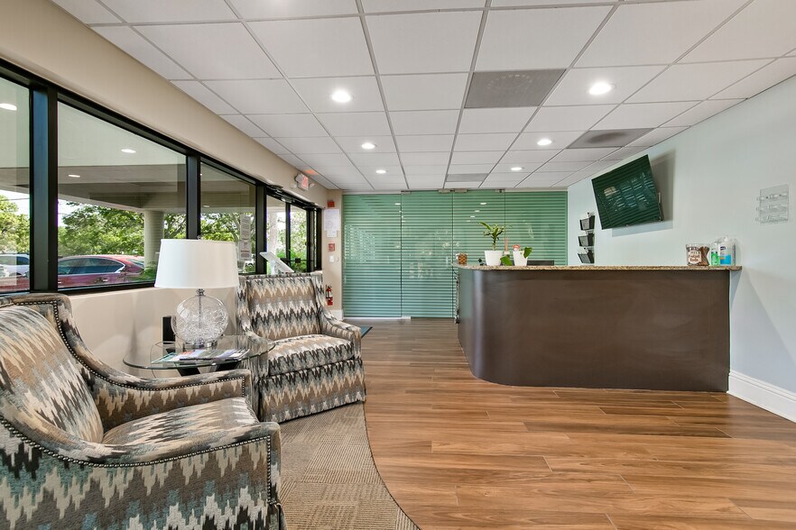 More Photos Of 2725 Center Pl, Melbourne Research And Development For Sale