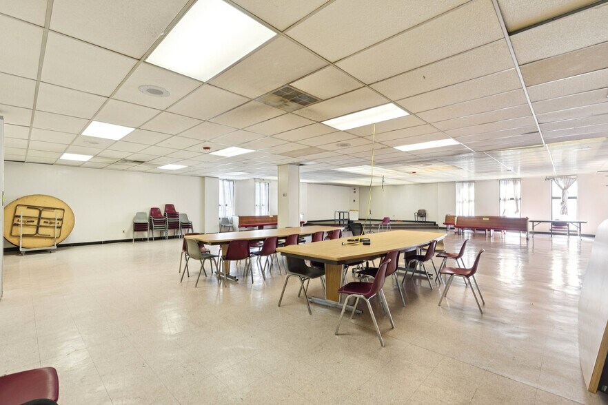 More Photos Of 4225-4231 Chestnut St, Philadelphia Medical For Sale