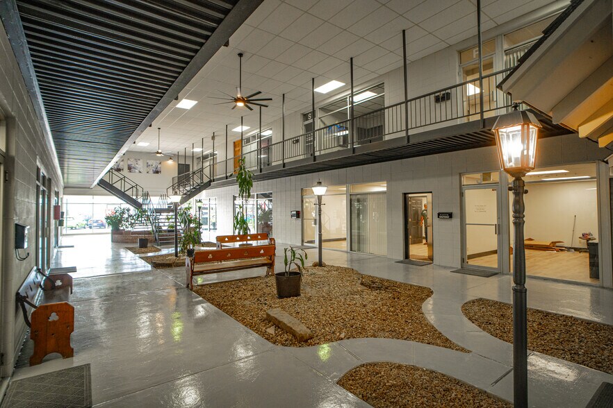 More Photos Of 3433-3455 S Campbell Ave, Springfield Medical For Lease