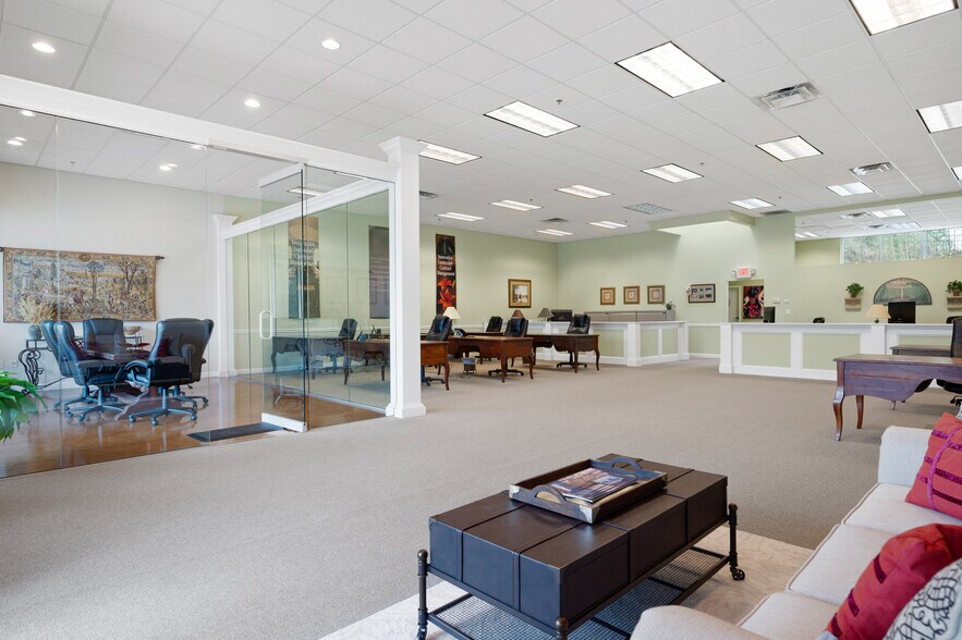 More Photos Of 975 Cobb Place Blvd NW, Kennesaw Flex For Sale