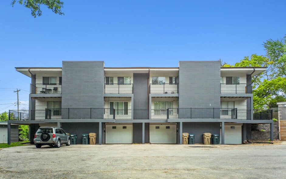 Primary Photo Of 1109 Catalpa Cir, Madison Multifamily For Sale