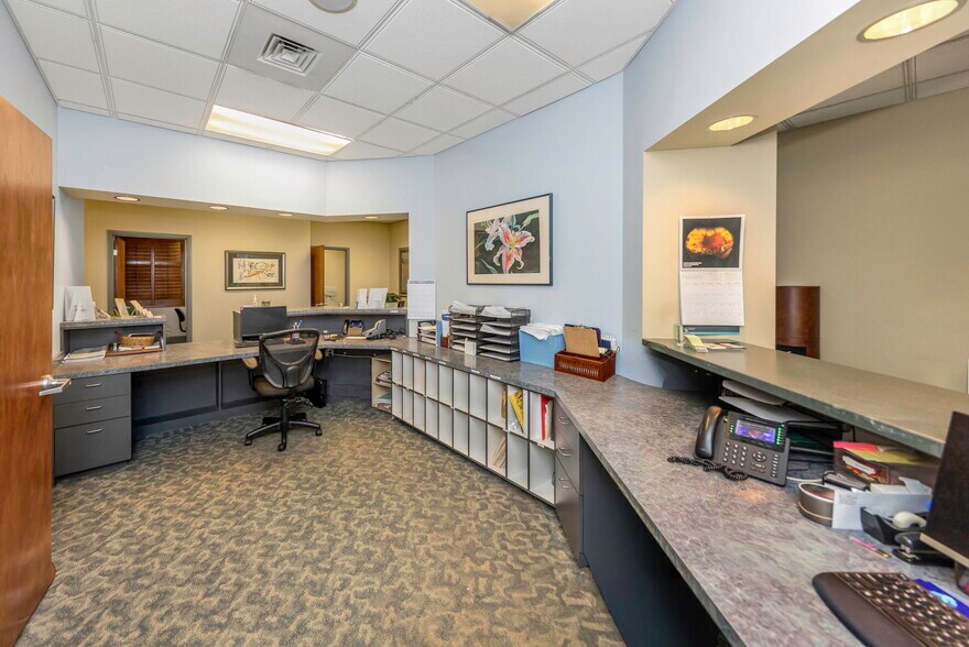 More Photos Of 2346 Drew St, Clearwater Office For Sale