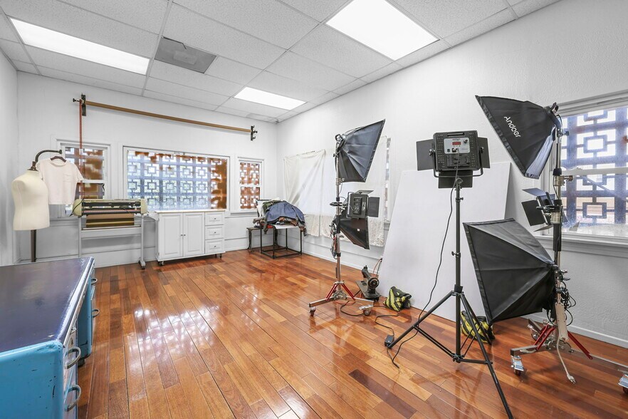 More Photos Of 10640 Main St, El Monte Storefront For Sale