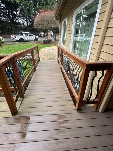 More Photos Of 13013 SE Rivercrest Dr, Vancouver Healthcare For Sale