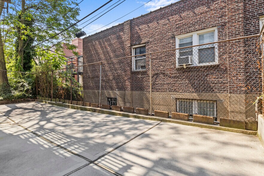 More Photos Of 714 56th St, Brooklyn Apartments For Sale