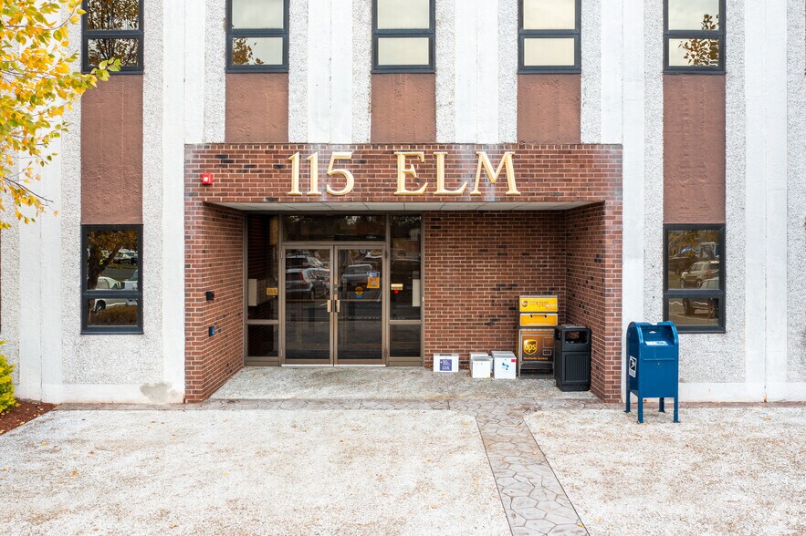 More Photos Of 115 Elm St, Enfield Medical For Lease