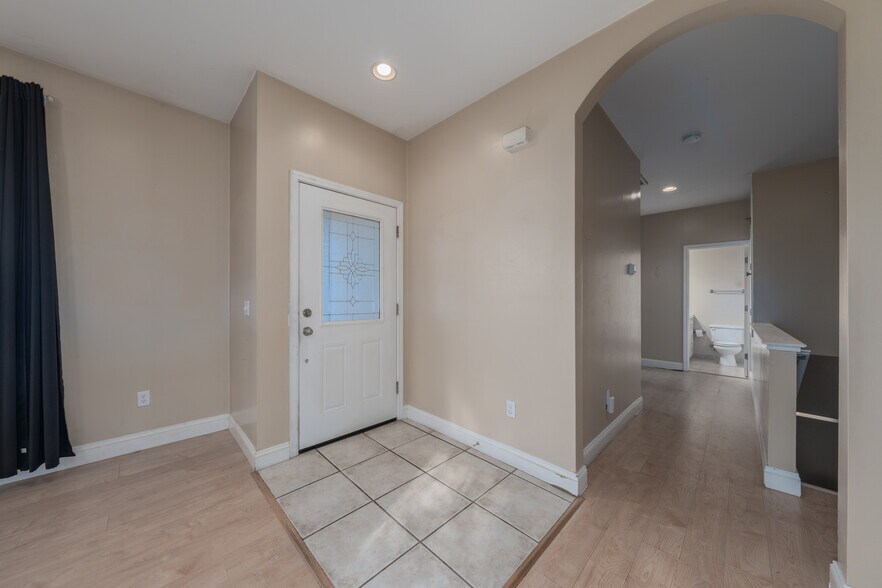 More Photos Of 10401 Point Lakeview Rd, Kelseyville Apartments For Sale
