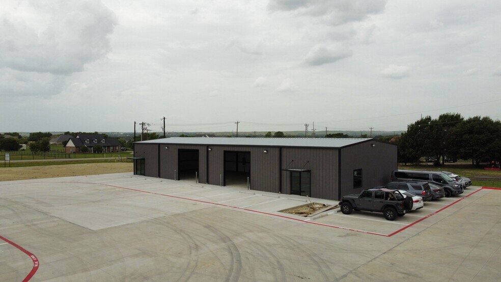 More Photos Of 1801 E FM 1187, Aledo Showroom For Lease