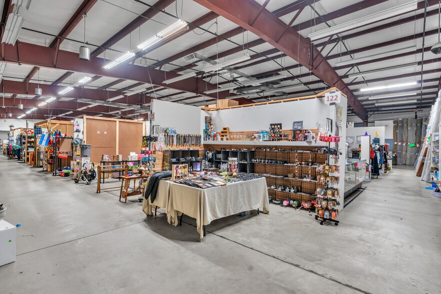 More Photos Of , Elkhart Unknown For Sale