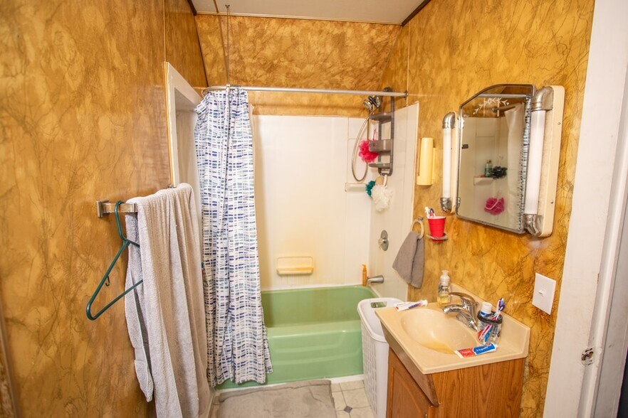 More Photos Of 15 E Hill Rd, Covington Apartments For Sale