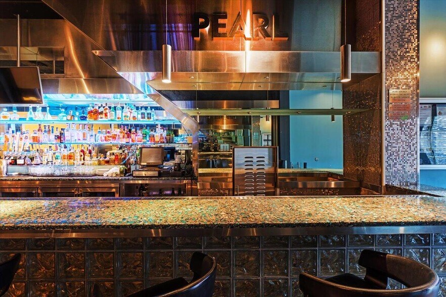 More Photos Of 507 2nd St, Eureka General Retail For Sale