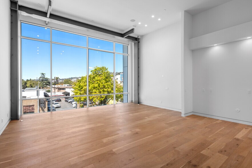 More Photos Of 920 N Fairfax Ave, West Hollywood Loft Creative Space For Sale