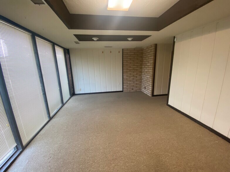 More Photos Of 3225 S Norwood Ave, Tulsa Coworking Space