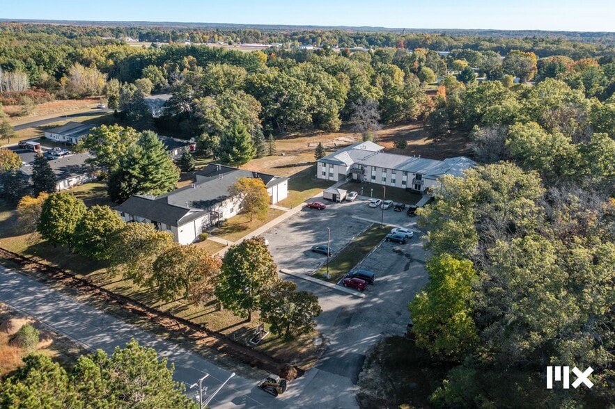 More Photos Of 70 N Lester St, White Cloud Apartments For Sale