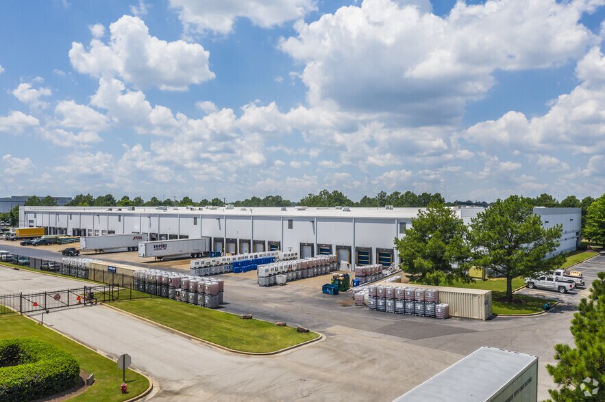 More Photos Of 5950 Freeport Ave, Memphis Distribution For Lease