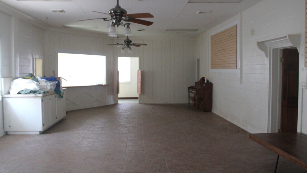 More Photos Of 34446 Lankford Hwy, Painter Storefront Retail Residential For Sale