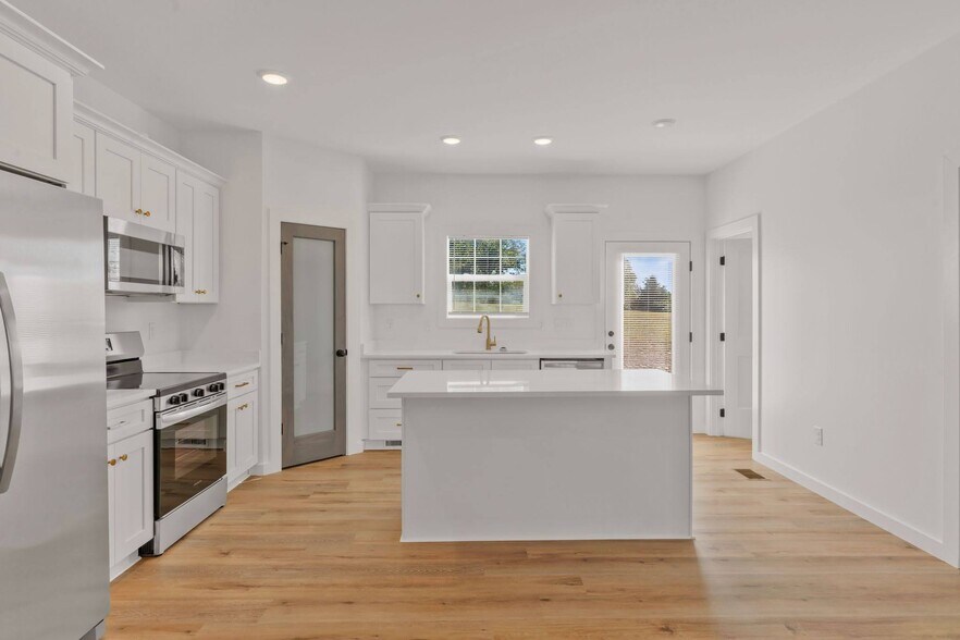 More Photos Of , Lafayette Specialty For Sale