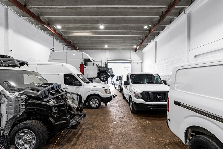 More Photos Of 1165 E 24 St, Miami Warehouse For Lease