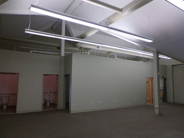 More Photos Of 171 Daniel Webster Hwy, Belmont Storefront Retail Office For Lease