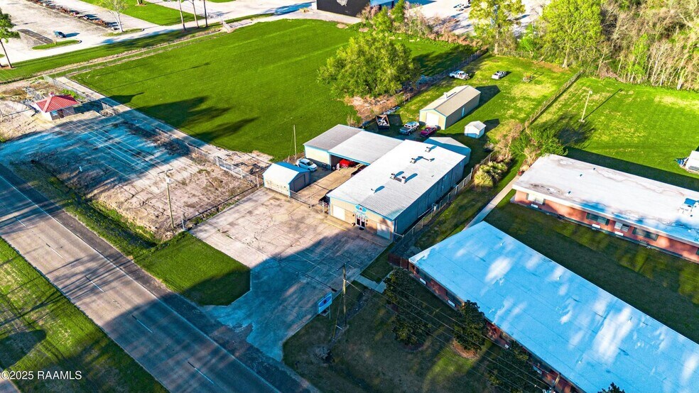 More Photos Of 1312 W Admiral Doyle Dr, New Iberia Industrial For Sale