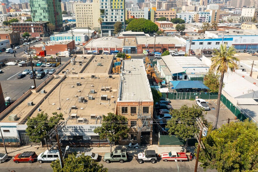 More Photos Of 553 Stanford Ave, Los Angeles Apartments For Sale