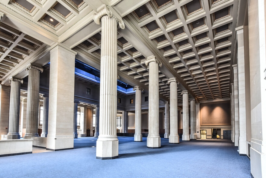 More Photos Of 40 S Main St, Memphis Office For Lease