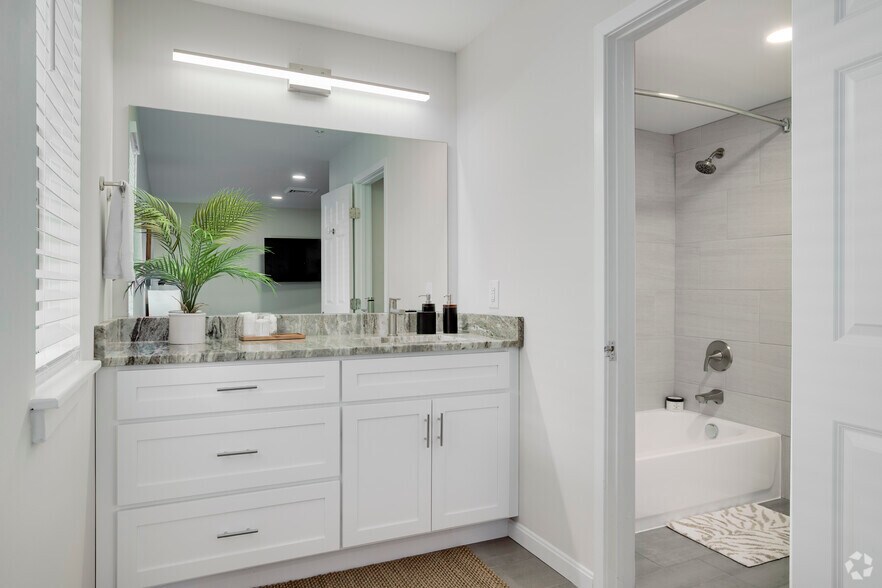 More Photos Of 315 Elden St, Herndon Apartments For Sale