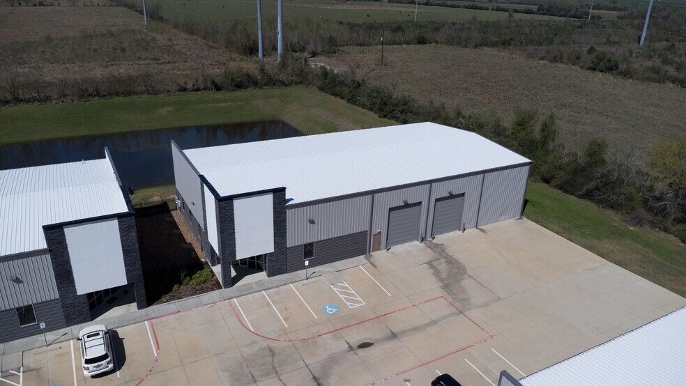 More Photos Of 17555 Roberts Rd, Hockley Industrial For Lease