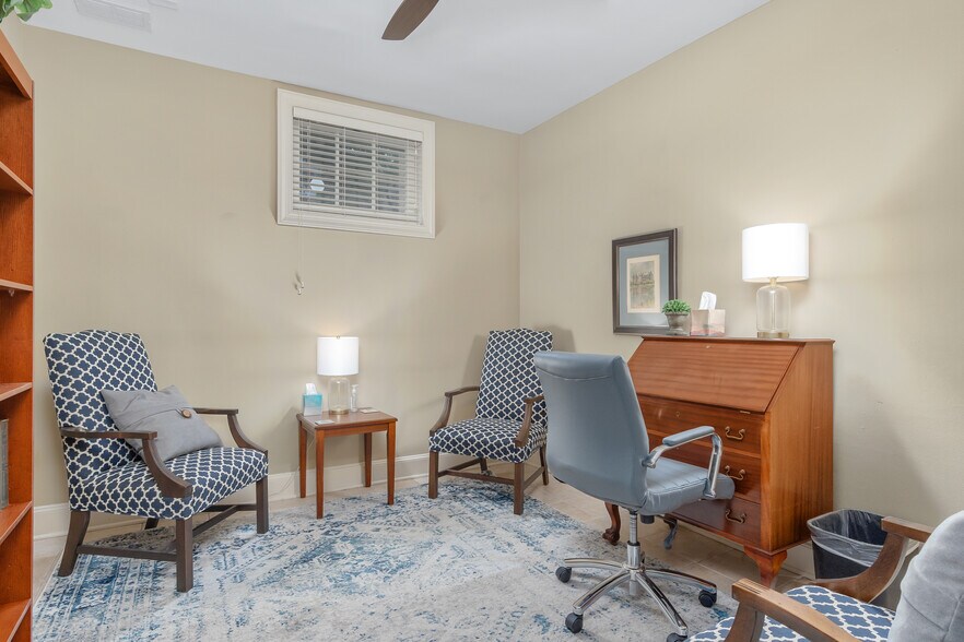More Photos Of 111 Council St, Frederick Office For Lease