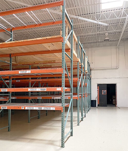 More Photos Of 2401 Highway 13 W, Burnsville Warehouse For Sale